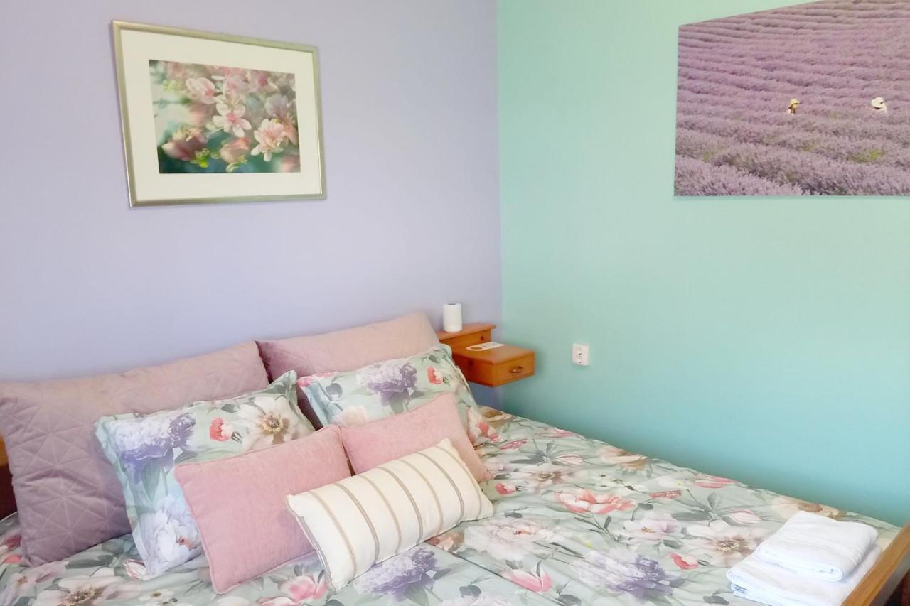 Sobe Zimmer Rooms Zivcic カルロヴァッツ エクステリア 写真